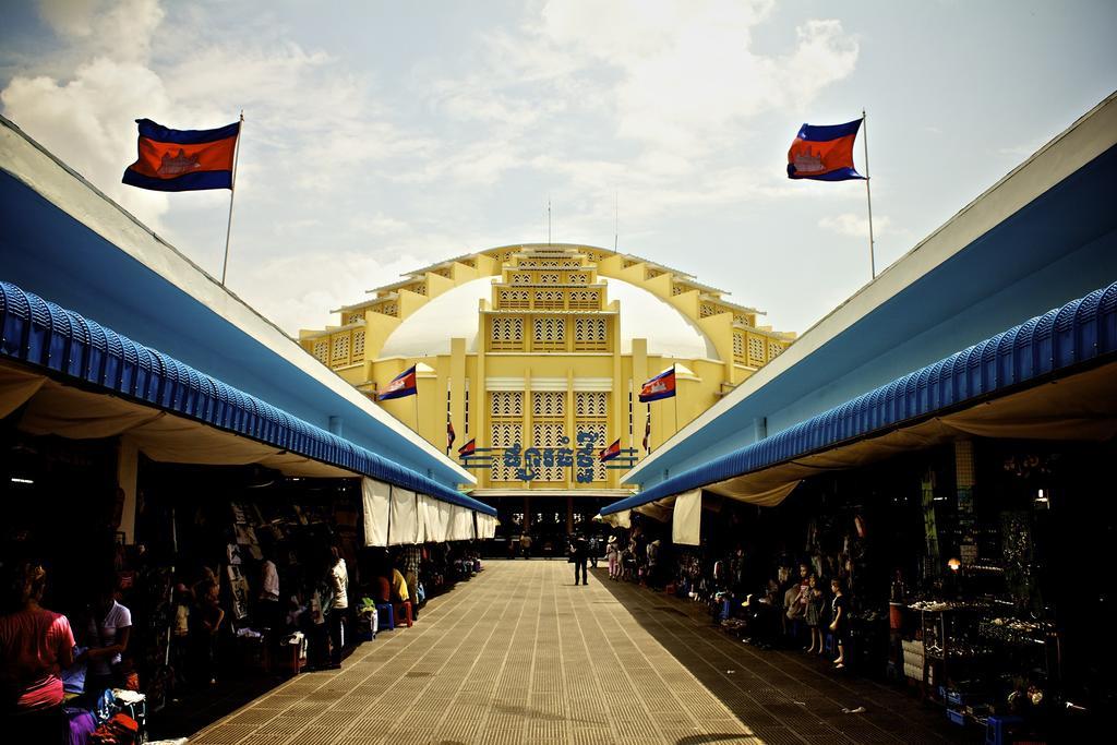 Riverview Cambodia Boutique Hotel Phnom-Penh Buitenkant foto