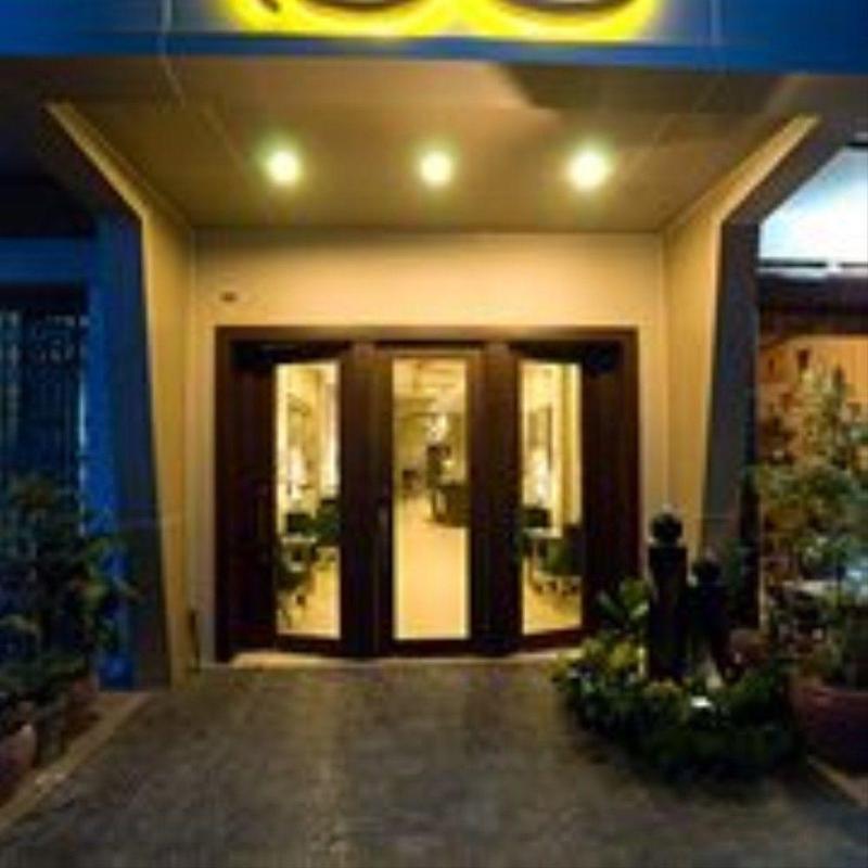 Riverview Cambodia Boutique Hotel Phnom-Penh Buitenkant foto